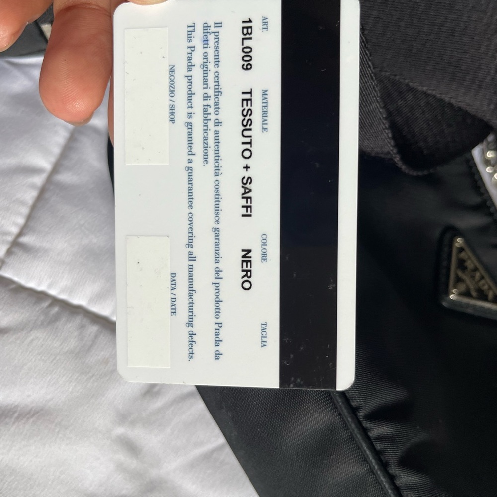 Prada re edition 2005 - Picture 10 of 11